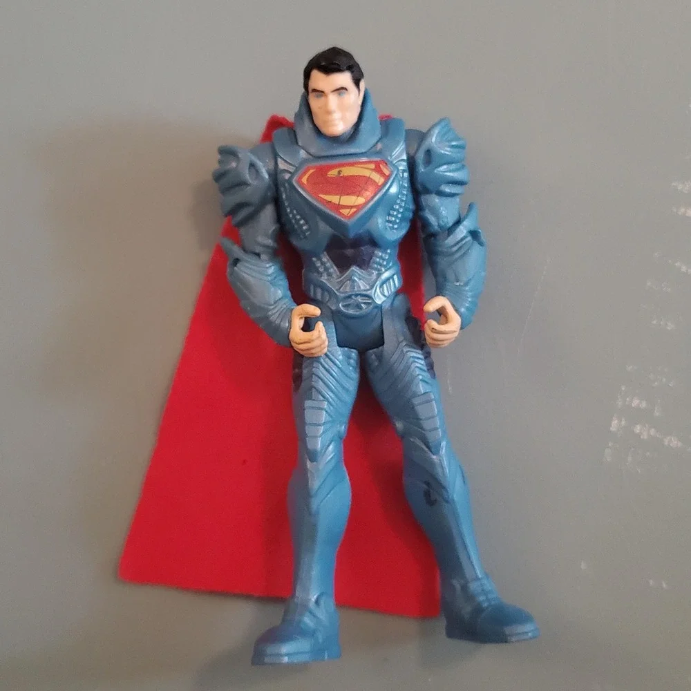 DC Comics Superman Action Figure Blue Armor Red‎ Cape Mattel Y9210 Man of Steel